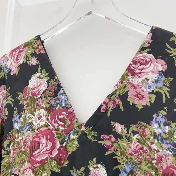 Angie Floral Boho Romper Small Tassle Tie Flowers - Picture 8 of 12